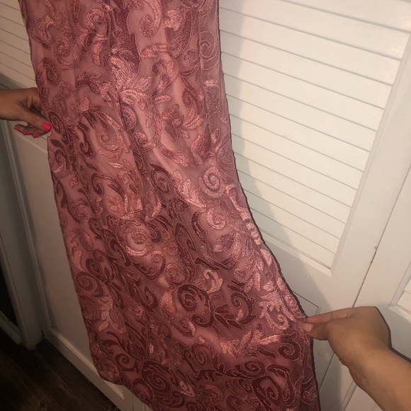 custom made pink lace gown - Picture 5 of 6